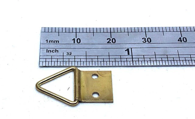 Blister 6 triangles de suspension 12mm + 12 clous