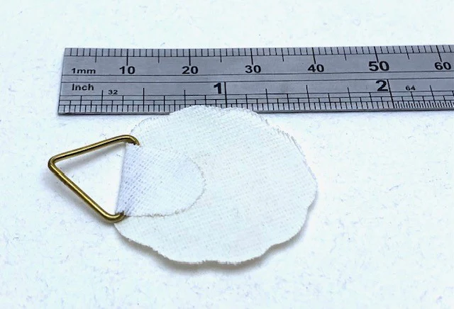 Blister de 10 attaches gommées 30mm