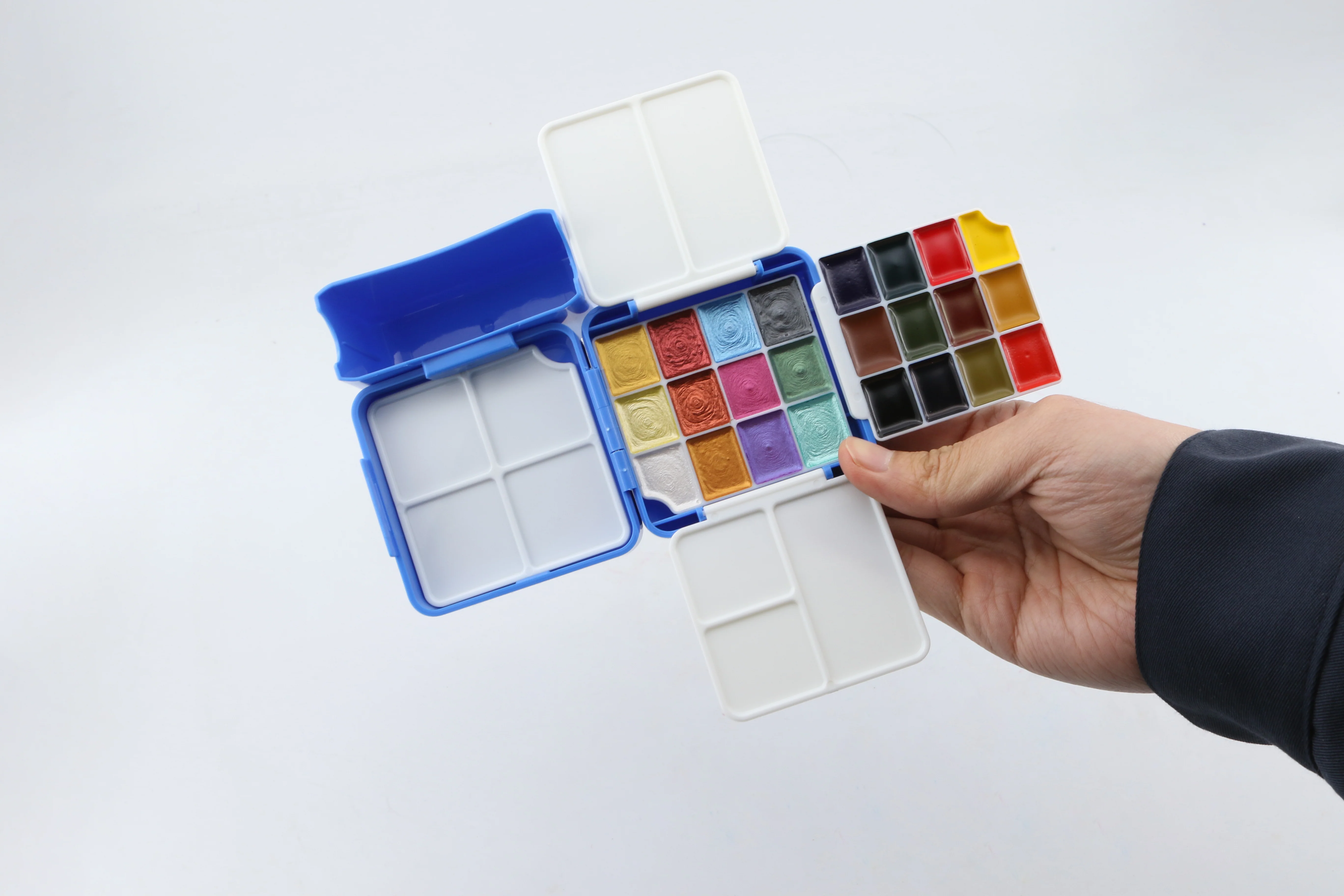 Set pocket plastique Aquarelle 24 couleurs (12  couleurs classiques et 12 couleurs métallisées) - Image 2